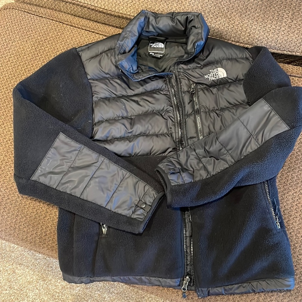 Mens black Northface coat; EUC